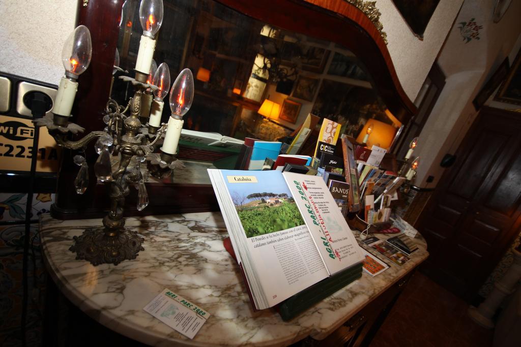 Hotel El Recer Sant Pau d'Ordal Esterno foto